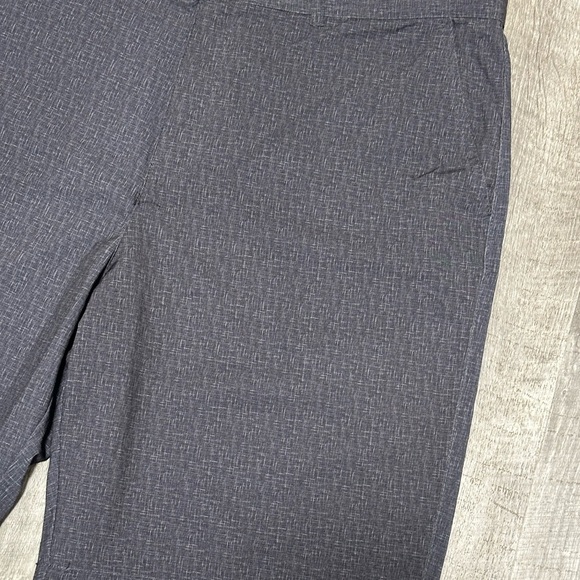 Men's Apt. 9 Performance 40 XL Golf Shorts Khakis Chino Gray Gripper Waistband - Picture 5 of 10